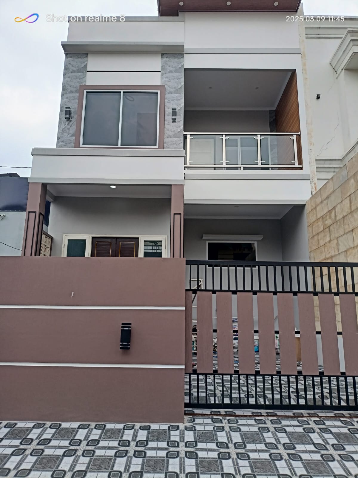 Jual rumah strategis dan bangunan baru di Strategi 7, Joglo