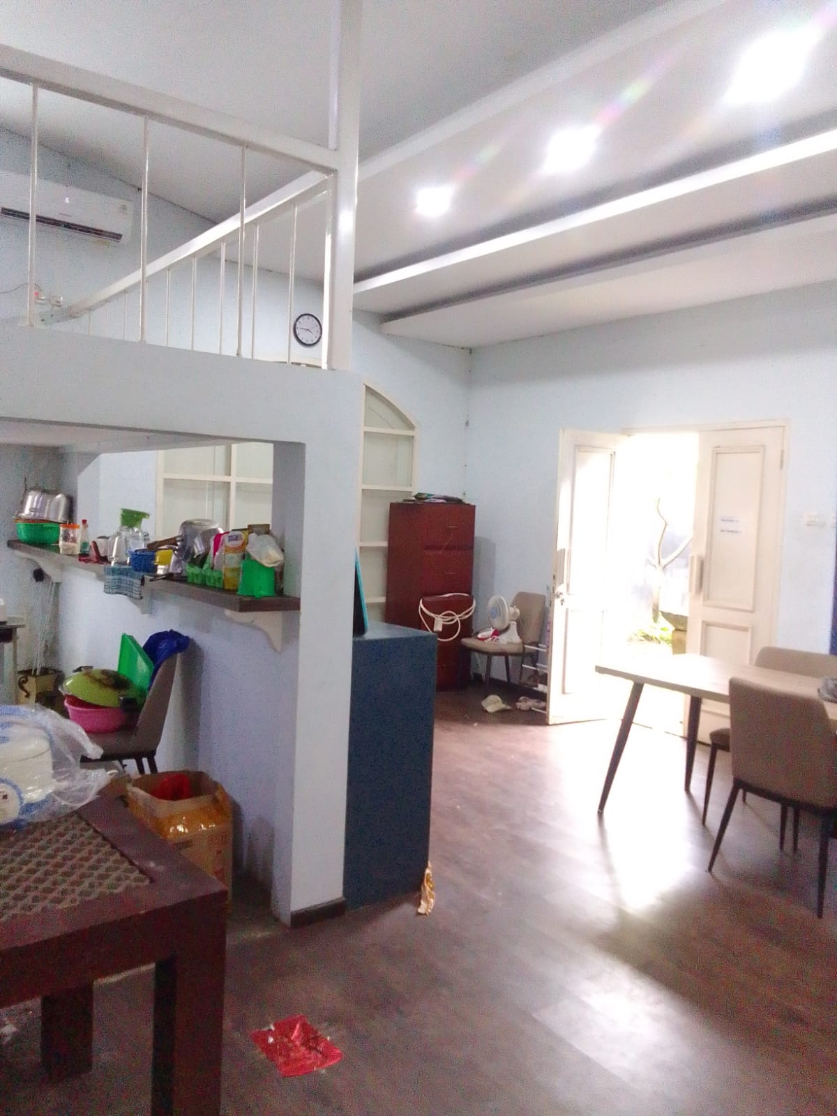 Jual rumah mewah di Manunggal, Meruya Selatan, Kembangan, JakBar