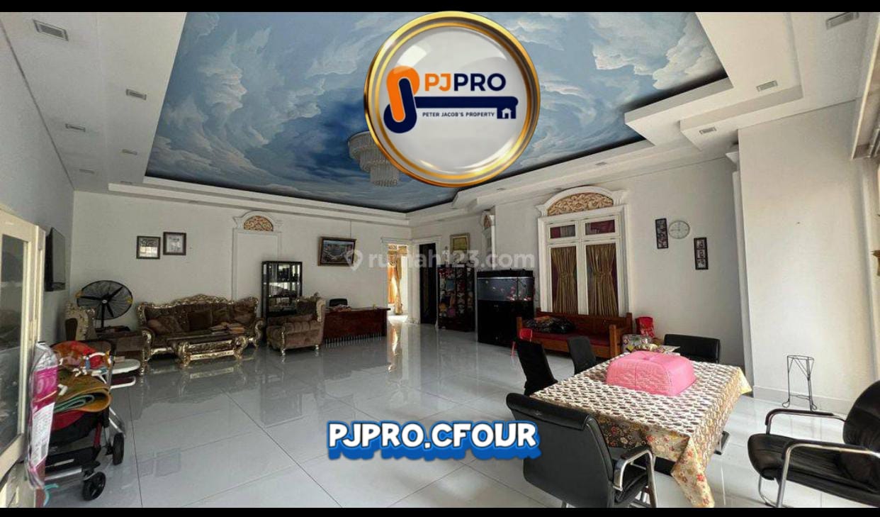 Dijual Rumah Mewah Private Kolam Renang di Duren Sawit