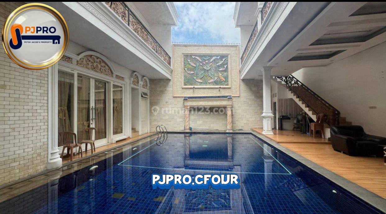 Dijual Rumah Mewah Private Kolam Renang di Duren Sawit