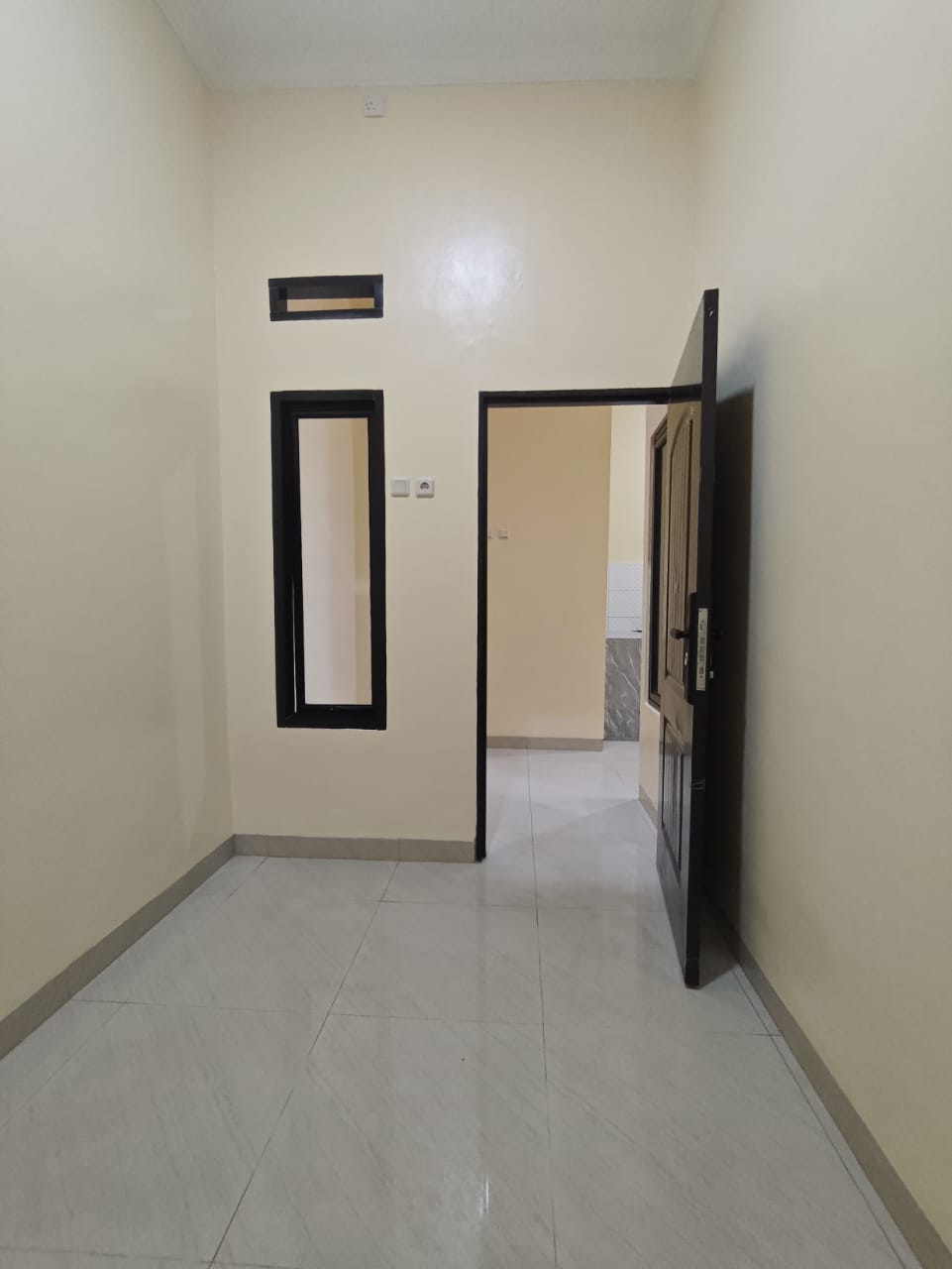 Dijual Rumah dengan Harga Murah Siap Huni di Harapan Indah Bekas