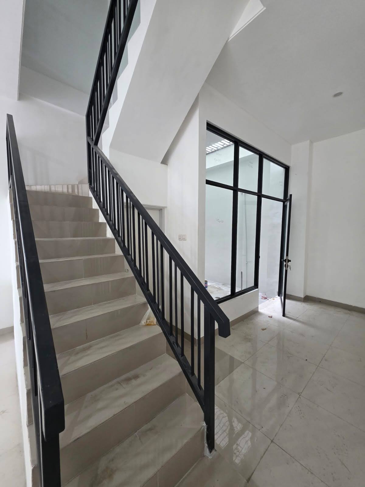 DISEWAKAN RUKO DARMO BARU BARAT, Surabaya 2 jejer, ruko 3 lt