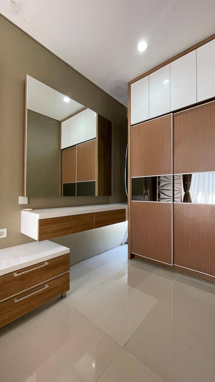 Disewakan Rumah Pelican Hill Citraland Surabaya furnish,