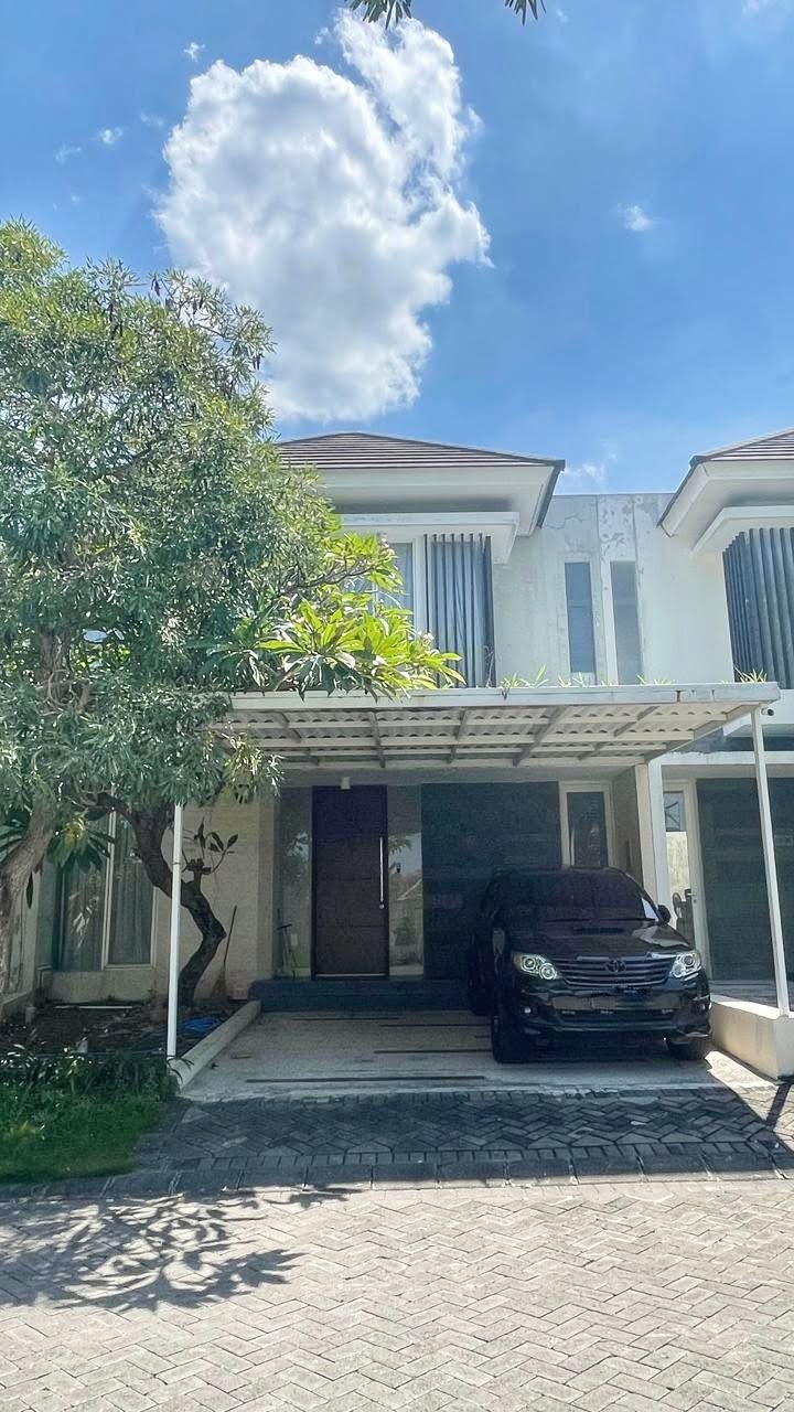 Disewakan Rumah Pelican Hill Citraland Surabaya furnish,