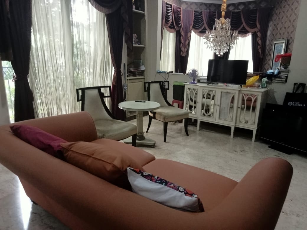 Jual rumah komplek Villa Pondok Indah, Kebayoran Lama Selatan, J