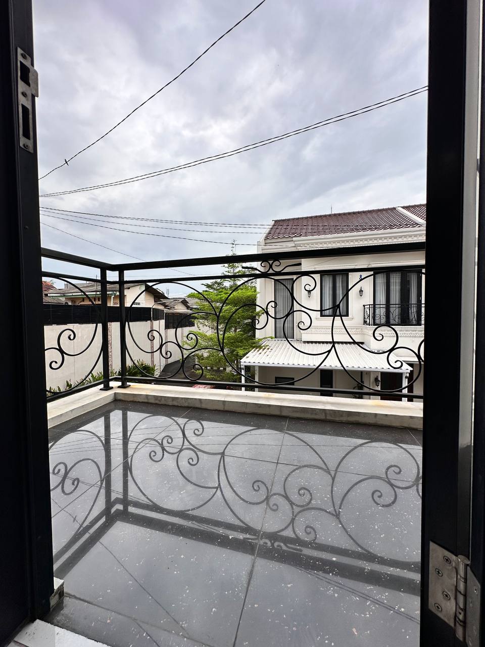 Rumah Cluster Posisi Hook di Pondok Gede Bekasi