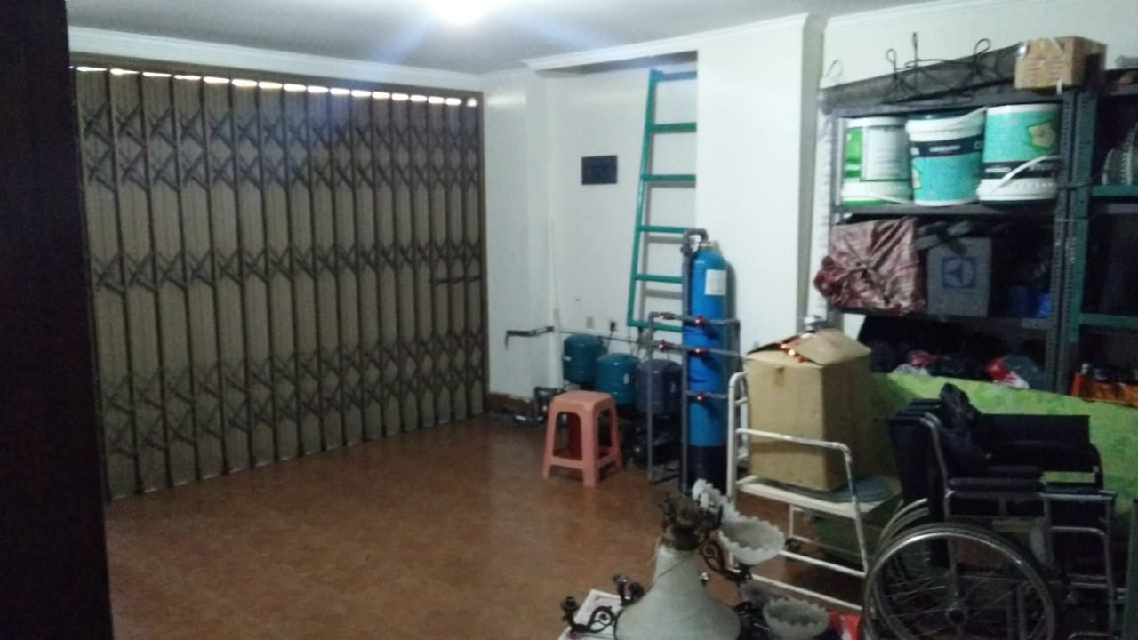 Jual rumah mewah luas di Keadilan, Keagungan, Taman Sari, Jakart