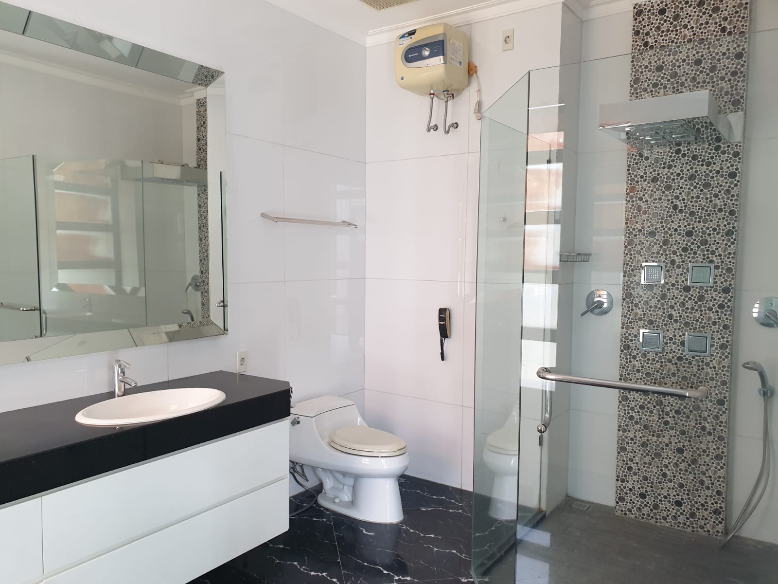 Rumah Townhouse Platinum Terrace Graha Famili 2 Jejer Interior M