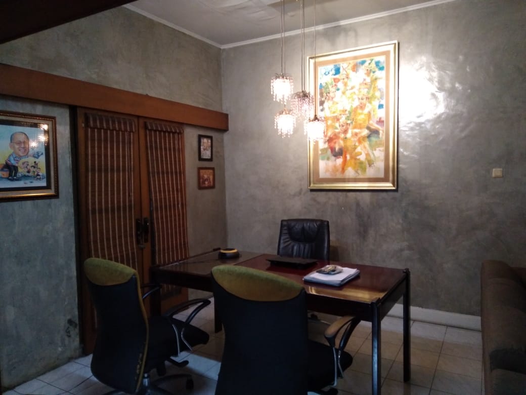 Jual rumah siap huni / komersil di Pos pengumben, Kelapa Dua