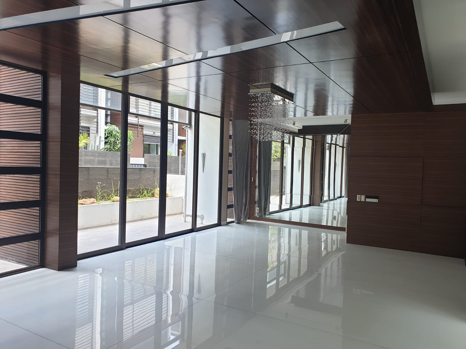 Rumah Townhouse Platinum Terrace Graha Famili 2 Jejer Interior M