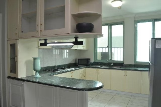 Jual rumah kost dan guest house luas mewah di Menteng, Jak Pus