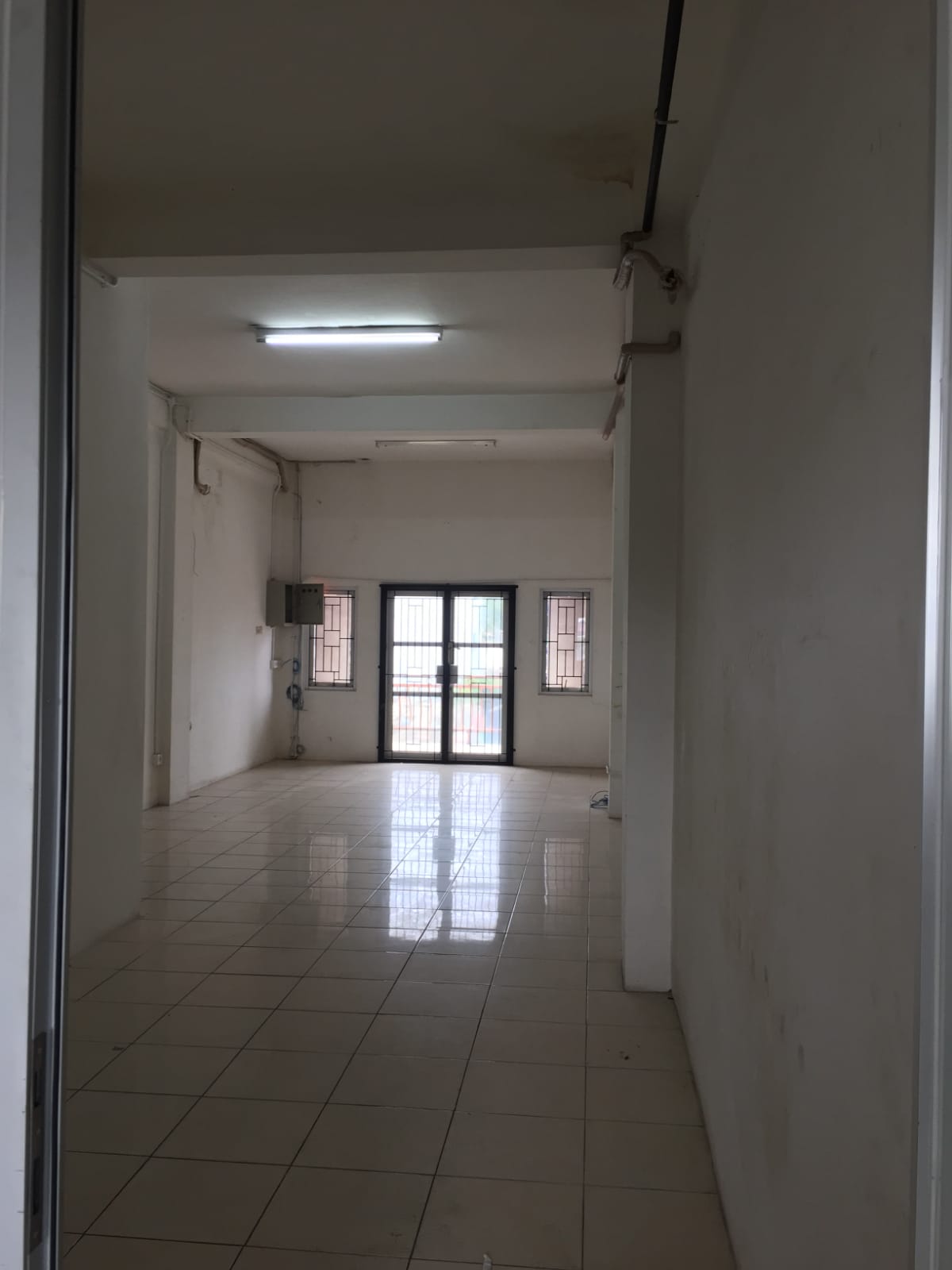 Jual ruko 4 lantai di Pos pengumben, Sukabumi Utara, Kebon Jeruk