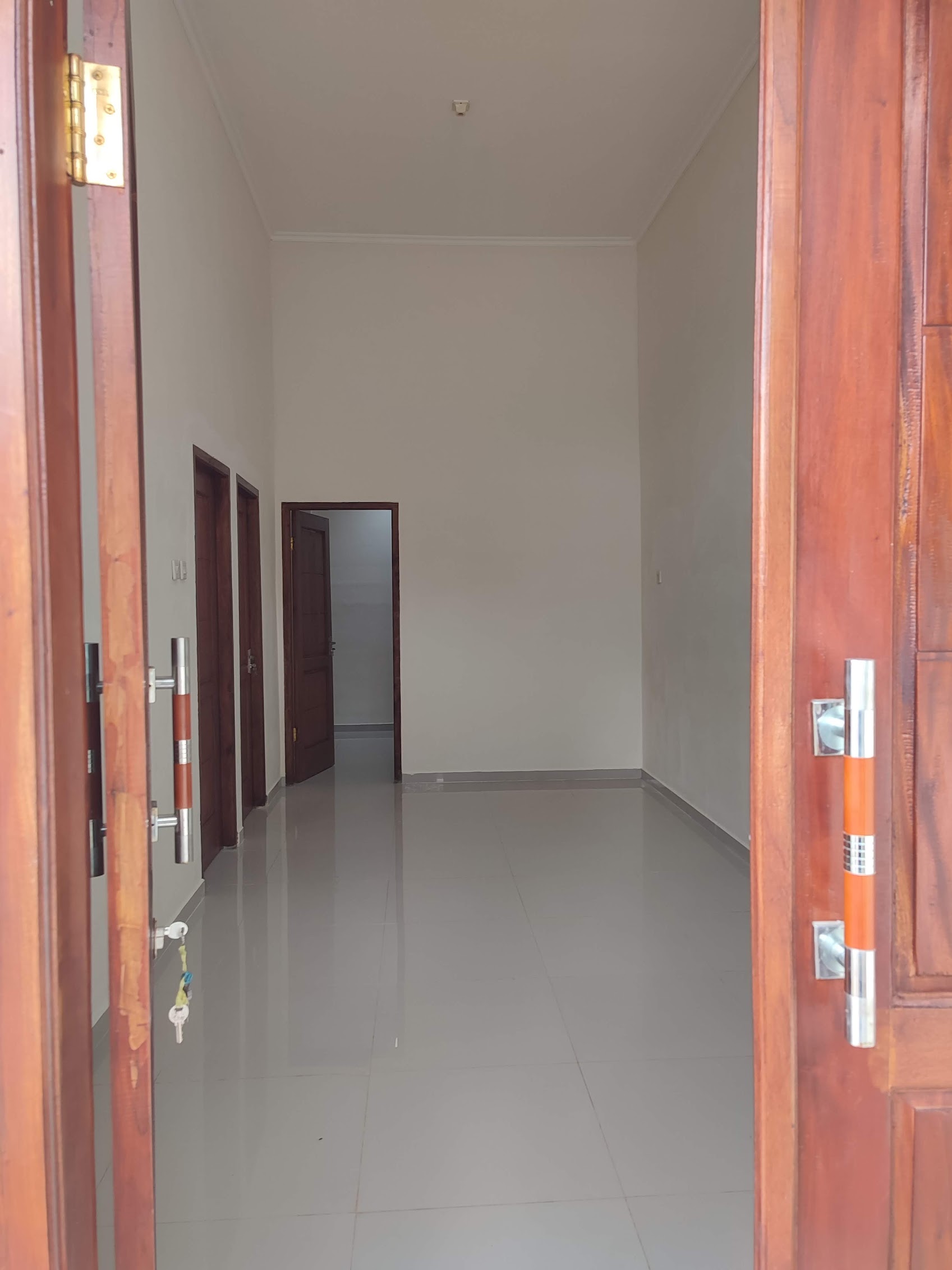 DIJUAL CEPAT/URGENT RUMAH CLUSTER SETU BEKASI – 430 JT NEGO