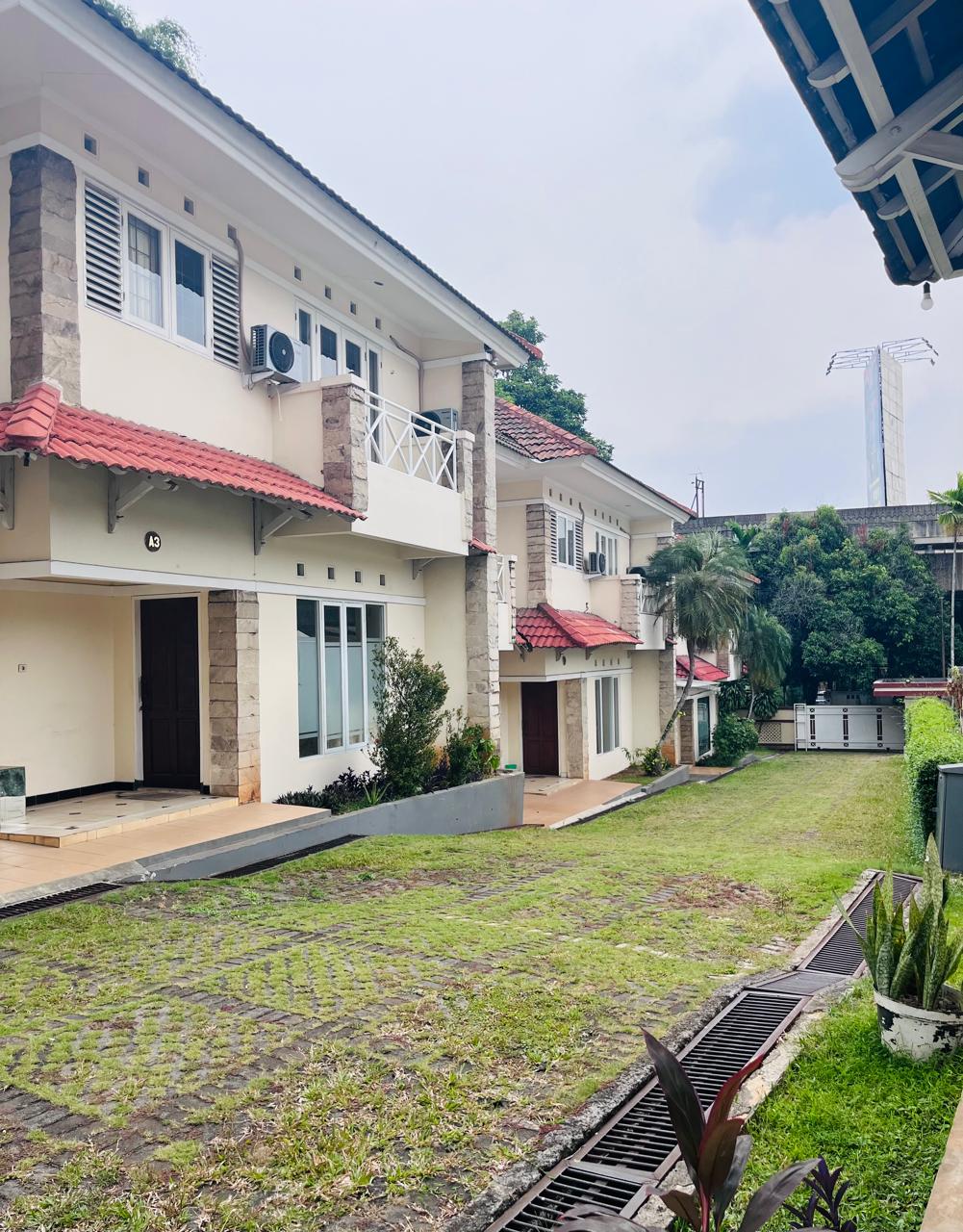 Sewa komplek town house di Pangeran Antasari, Cipete Selatan, Ci