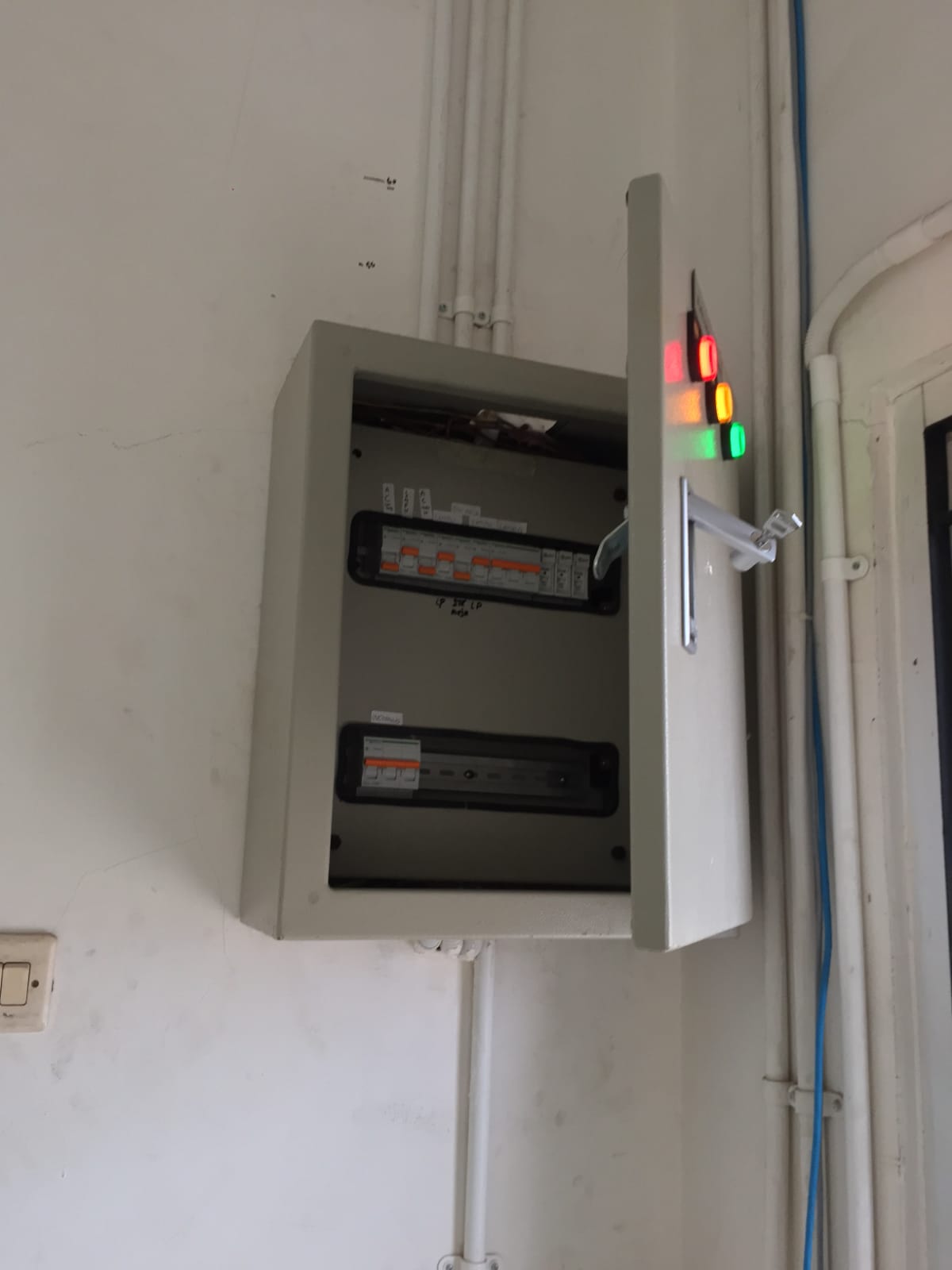 Jual ruko 4 lantai di Pos pengumben, Sukabumi Utara, Kebon Jeruk