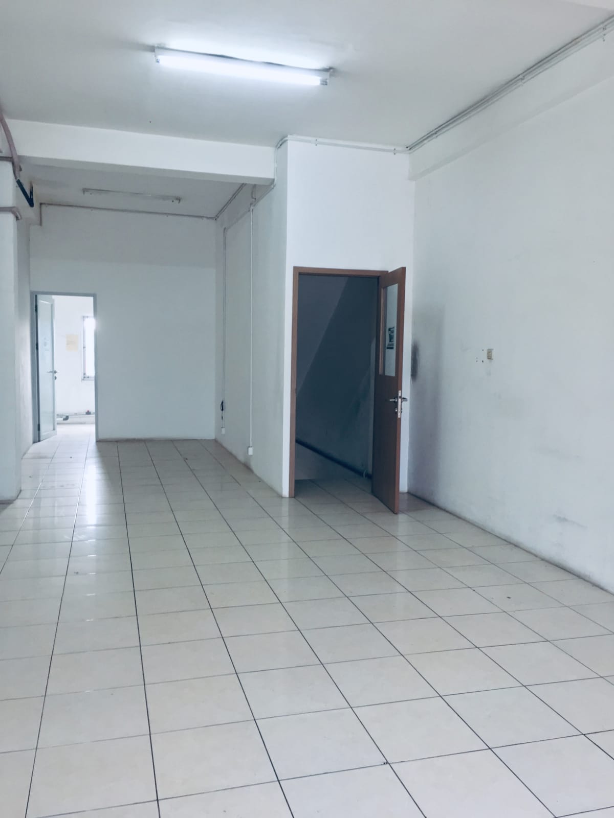 Jual ruko 4 lantai di Pos pengumben, Sukabumi Utara, Kebon Jeruk