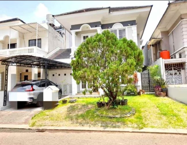 Dijual Rumah ada taman belakang di Perum Kota Wisata, Cibubur