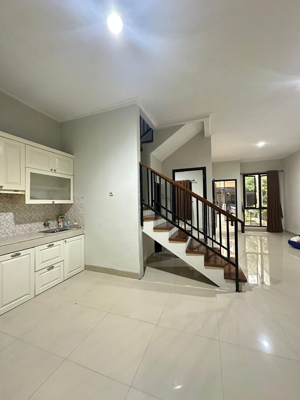 Rumah dalam Kawasan Super Block Kota Depok