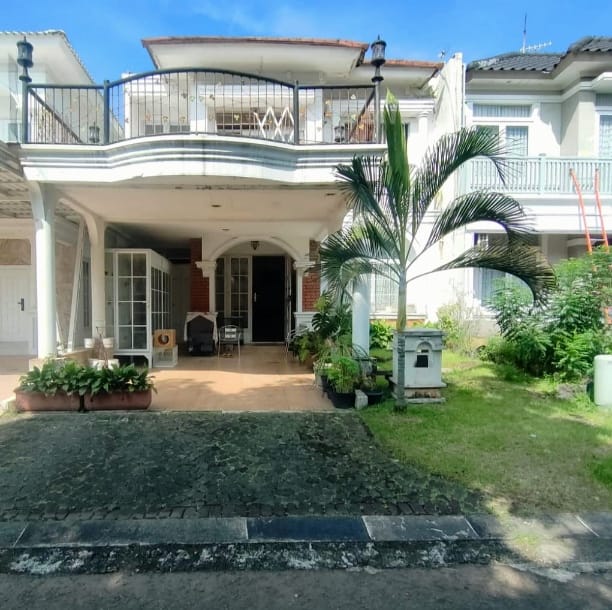 Dijual Rumah ada taman belakang di Kota Wisata, Cibubur