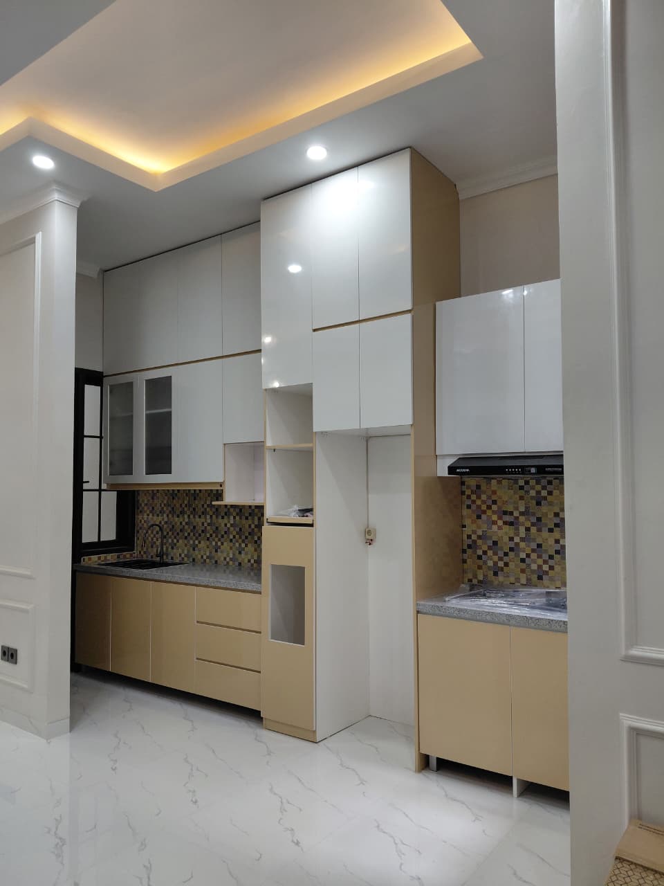 Jual rumah modern dan baru renovasi di Krisan 1, BSD Sektor 1.5