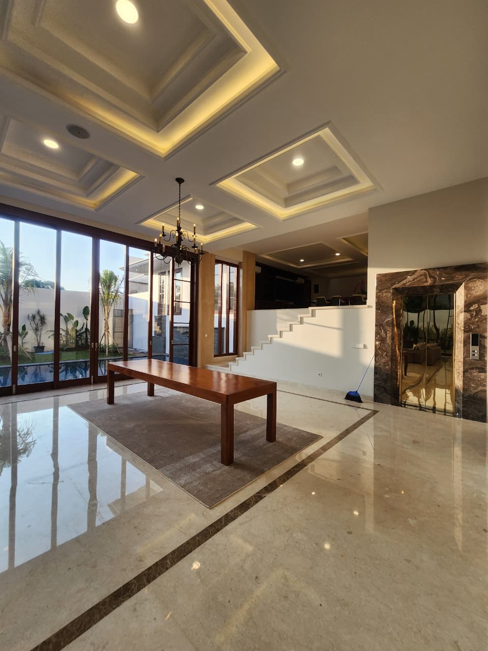 Dijual Rumah di Jl. Kemang Dalam, Kemang, Jakarta Selatan