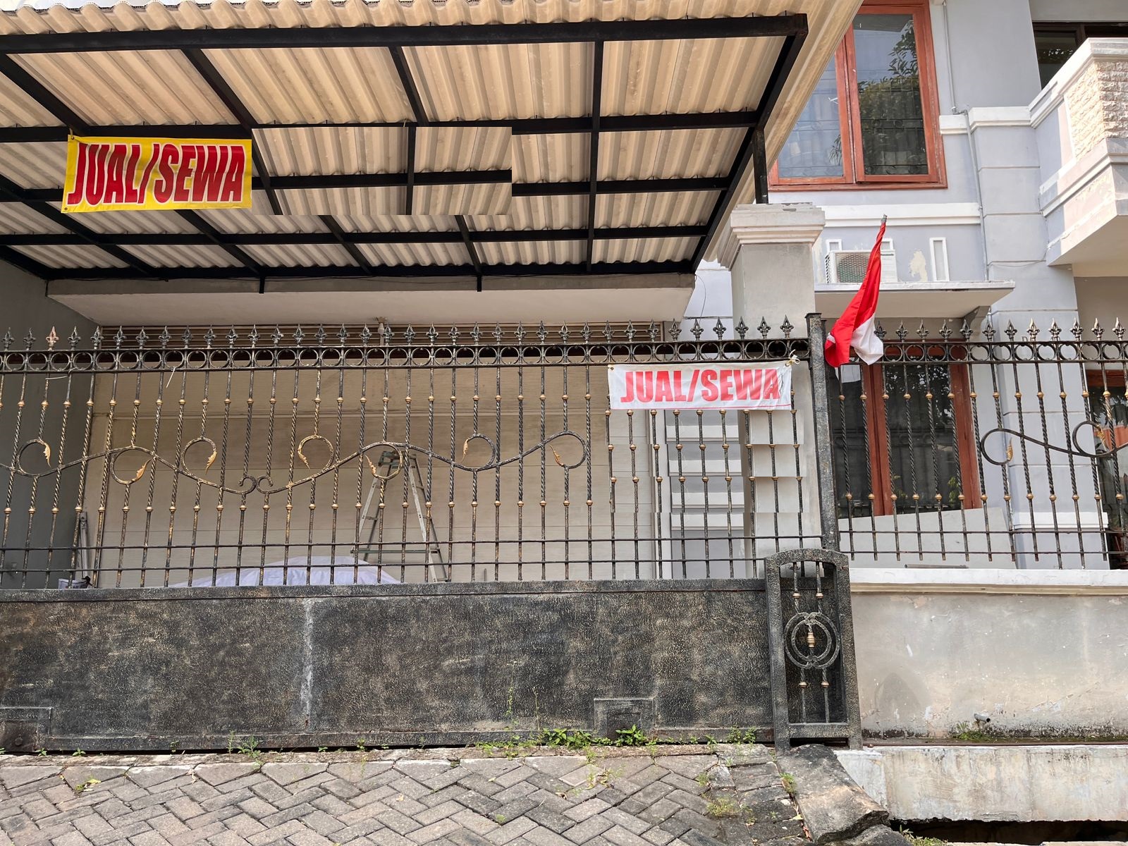 rumah disewakan central park mulyosari surabaya