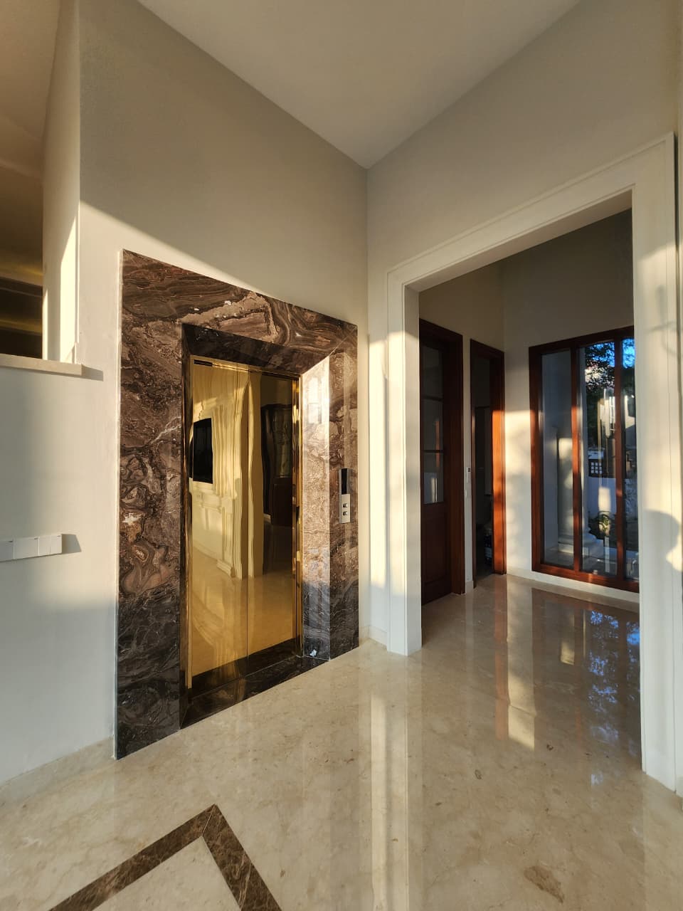 Dijual Rumah di Jl. Kemang Dalam, Kemang, Jakarta Selatan