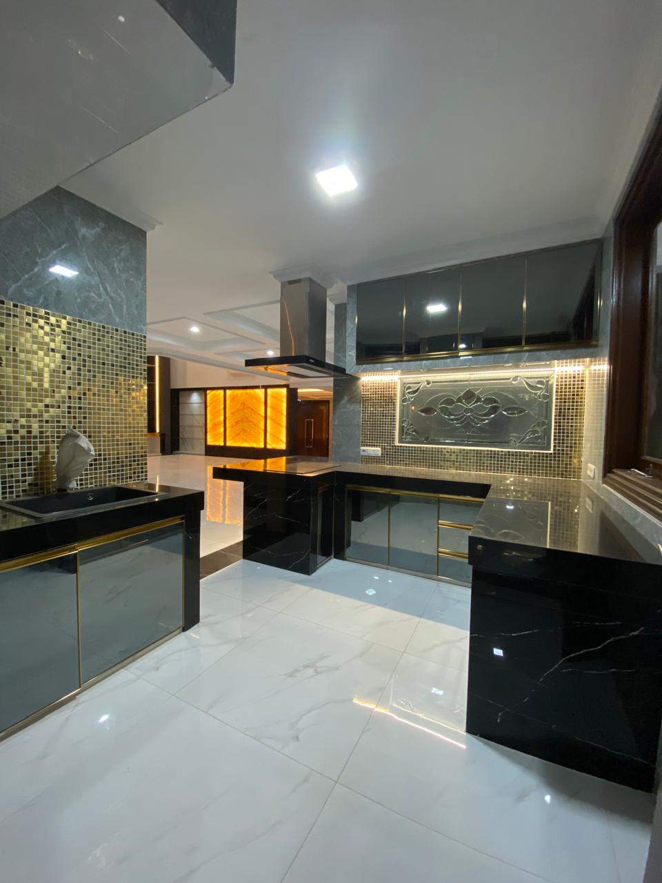 Sewa rumah di Pondok Indah dengan Pool, Pondok Pinang, Kebayoran