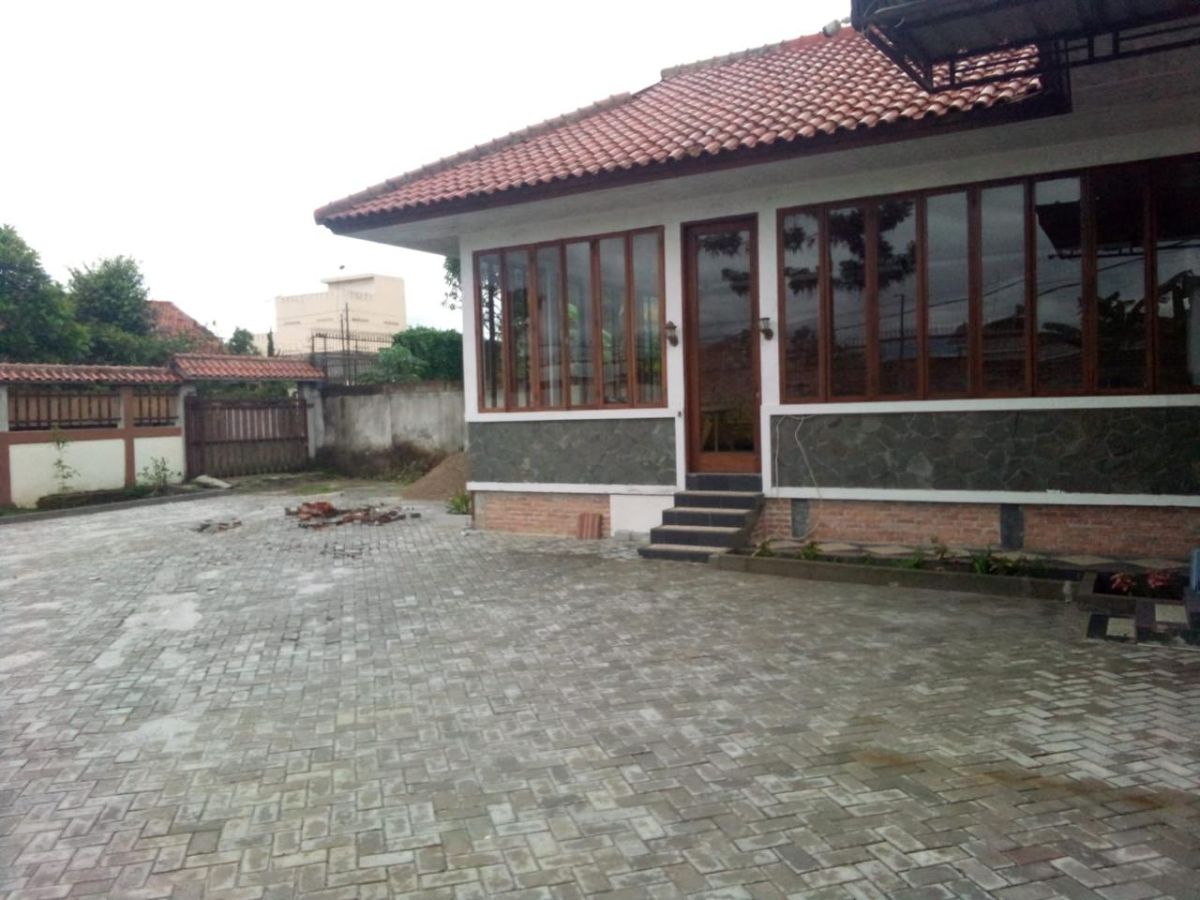 Dijual Rumah Luas Bisa Untuk Usaha di Ciapus Bogor AG2038