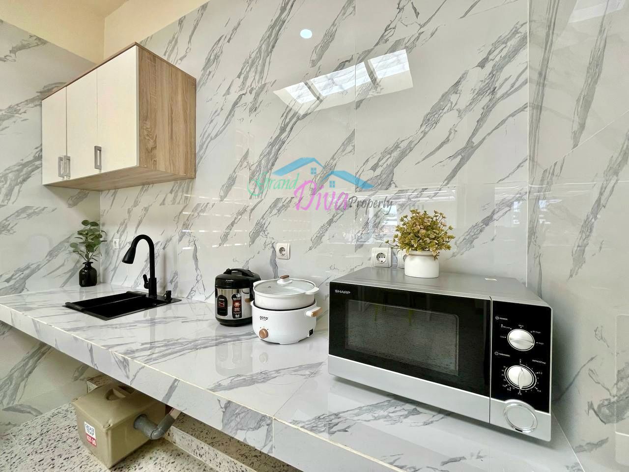 DIJUAL CEPAT! KOST DEKAT KIIC KARAWANG