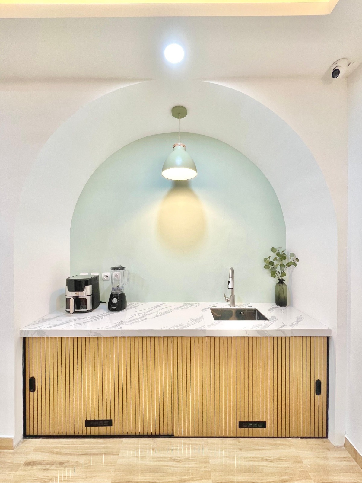 Jual b u kost startegis tepat didepan stasiun Mrt di Taman Sari