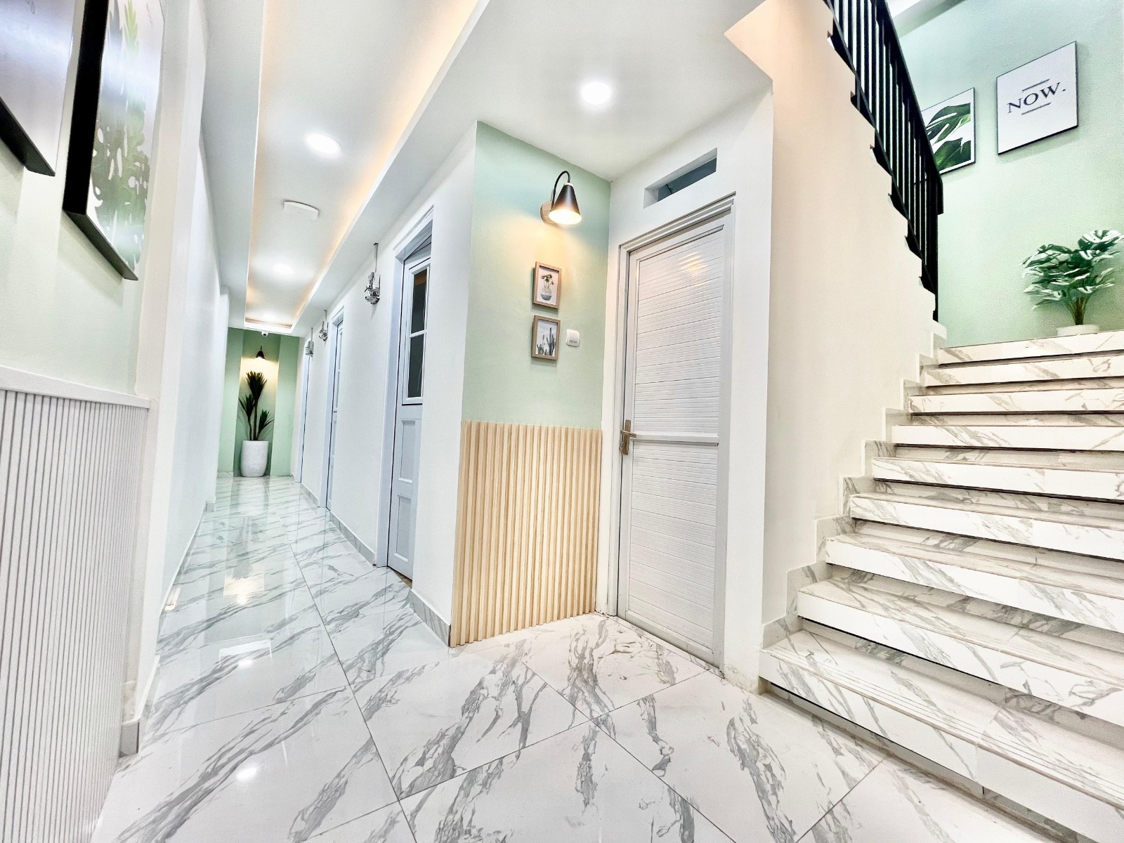 Jual b u kost startegis tepat didepan stasiun Mrt di Taman Sari