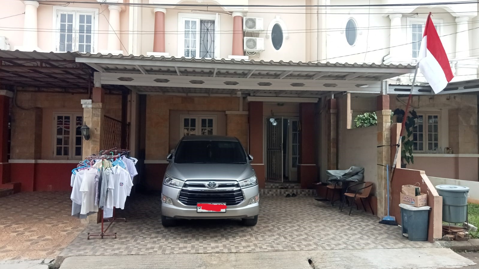 BU rumah Raffles hills Cibubur semi furnish Kawasan lengkap fasi