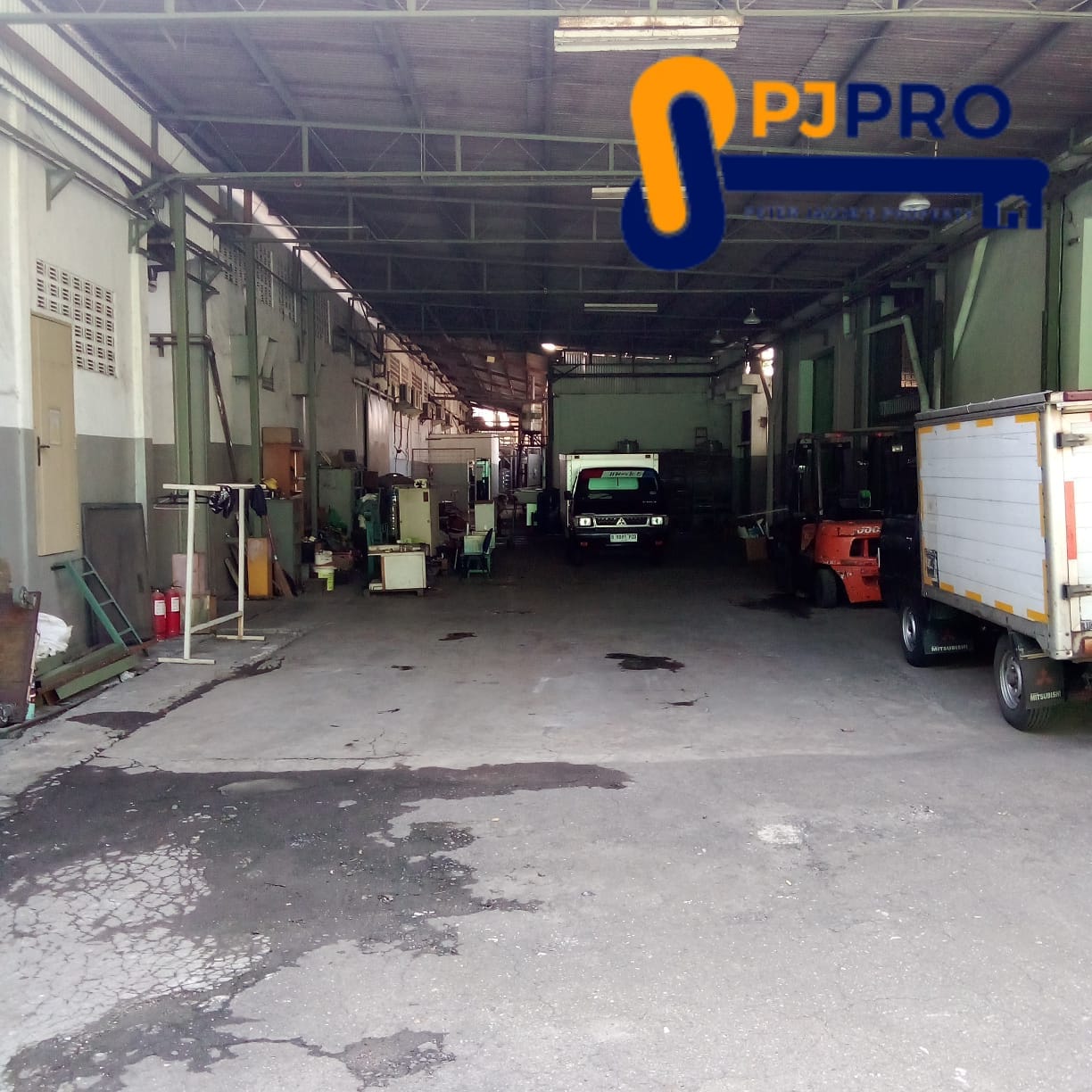 Dijual Cepat Gudang atau Pabrik di Cakung Jakarta Timur