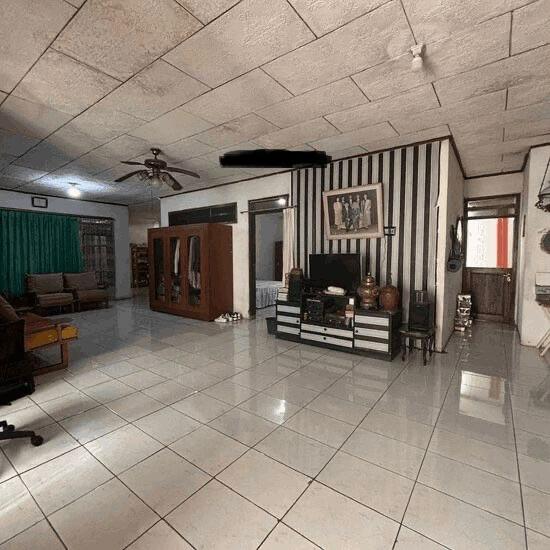 Jual rumah tua luas lokasi nyaman dan strategis di Duku 24Jaksel