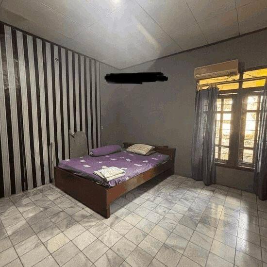 Jual rumah tua luas lokasi nyaman dan strategis di Duku 24Jaksel