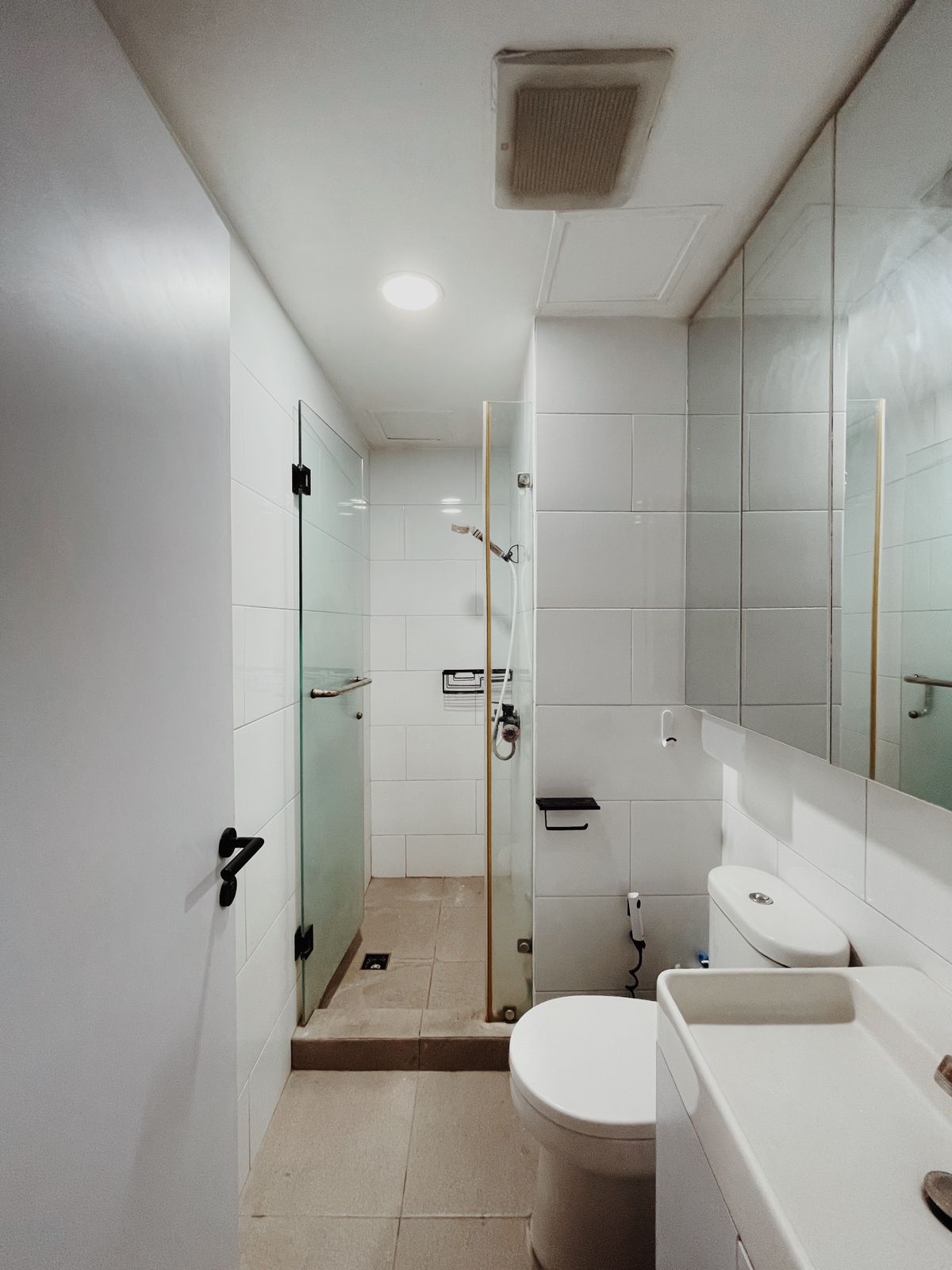 Jual apartemen modern baru full furnished di Casablanca Mansion