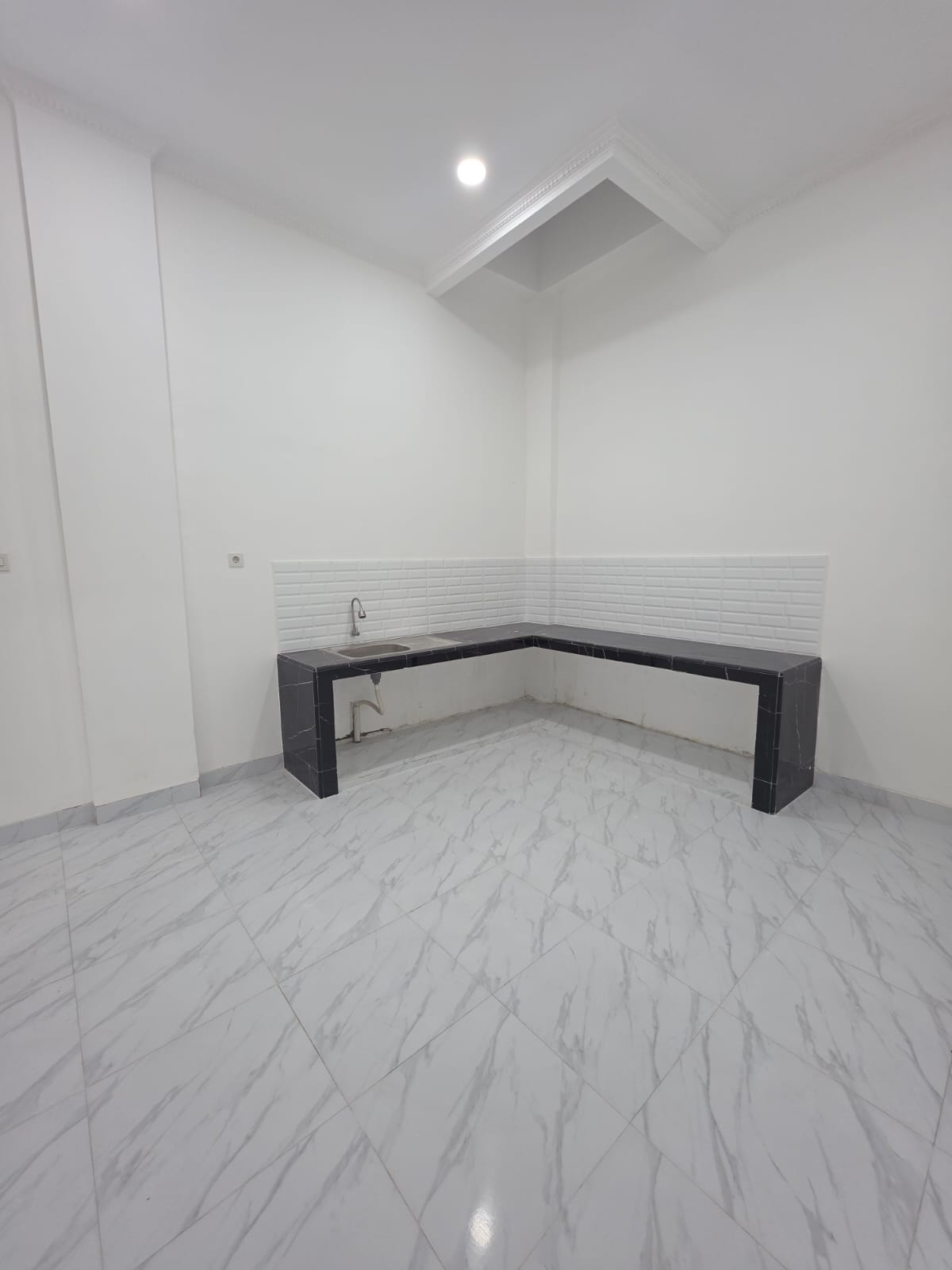 Jual sewa rumah baru di Tanjung Duren Utara, Grogol Petamburan,