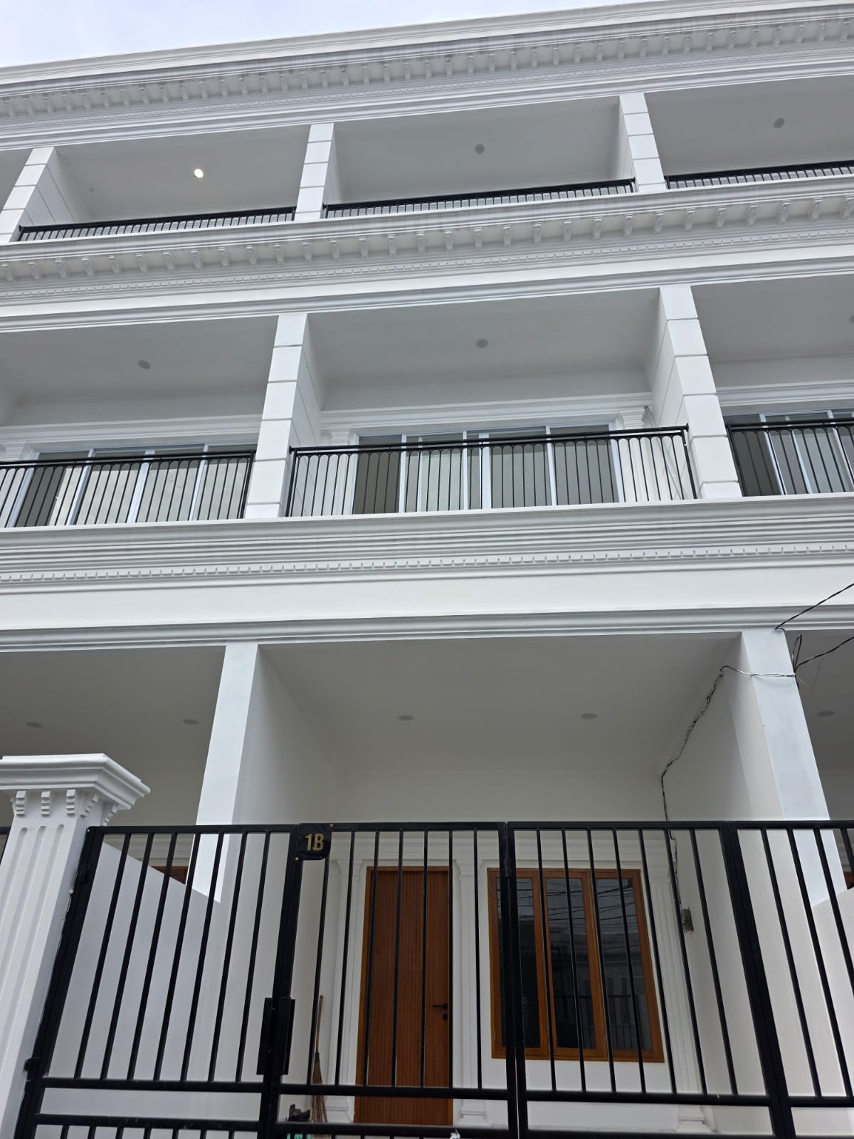 Jual sewa rumah baru di Tanjung Duren Utara, Grogol Petamburan,