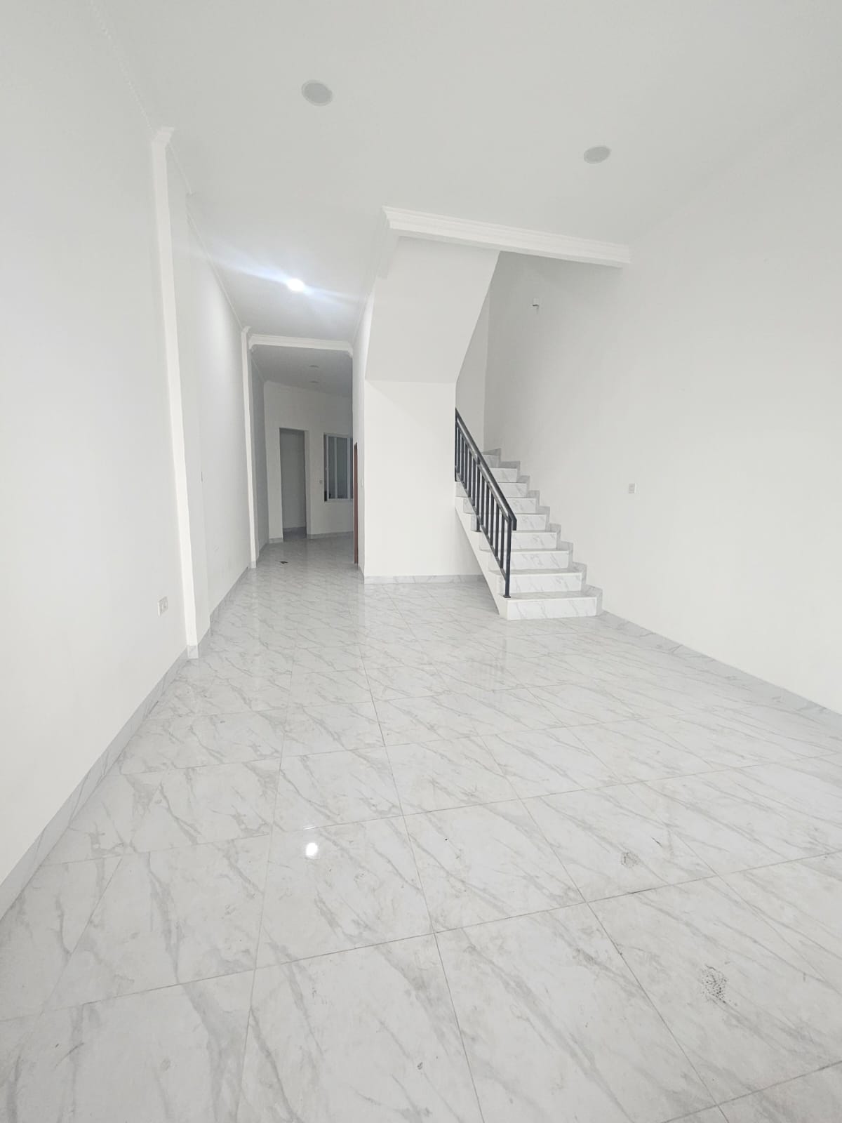 Jual sewa rumah baru di Tanjung Duren Utara, Grogol Petamburan,