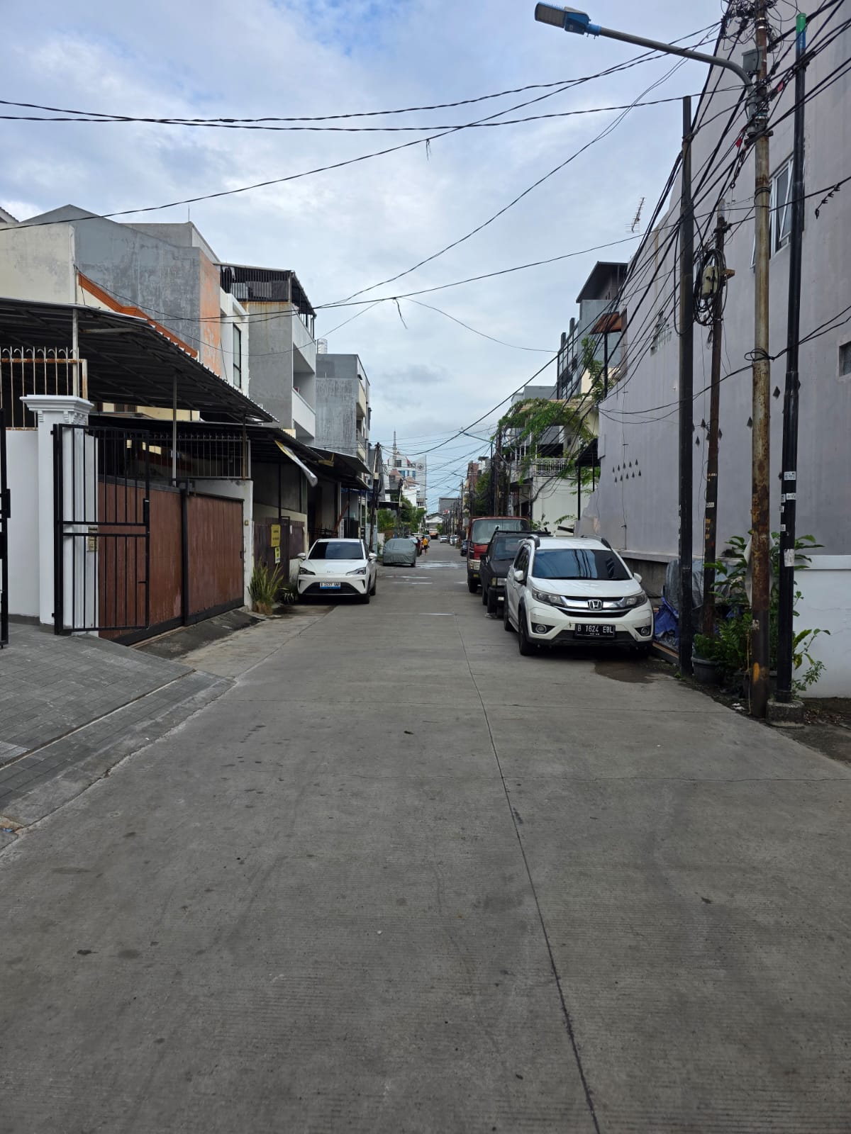 Jual sewa rumah baru di Tanjung Duren Utara, Grogol Petamburan,