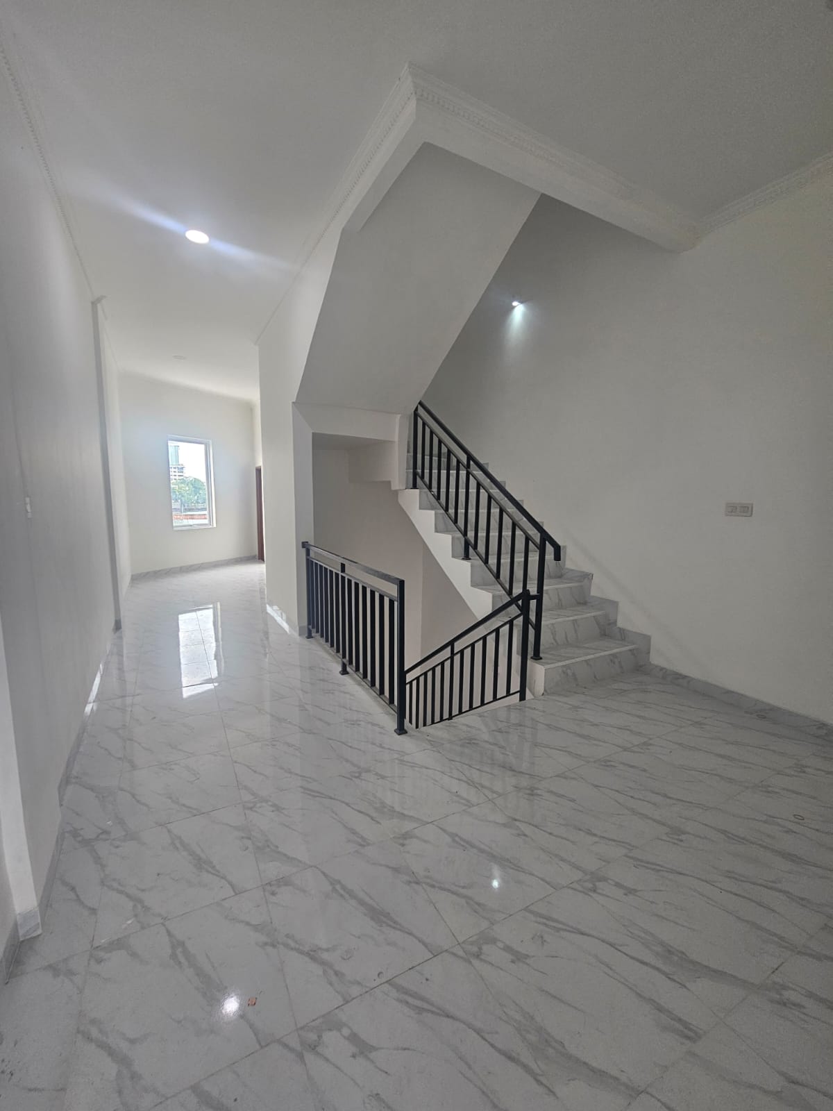 Jual sewa rumah baru di Tanjung Duren Utara, Grogol Petamburan,