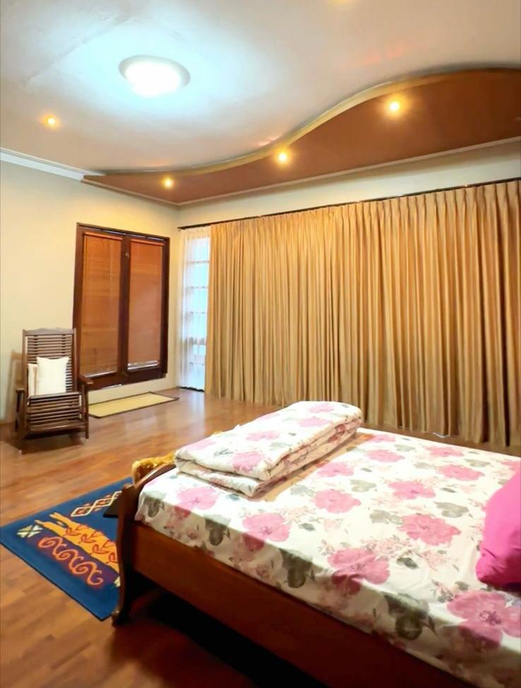 Jual rumah mewah modern elegan dan siap huni di Al Baidho