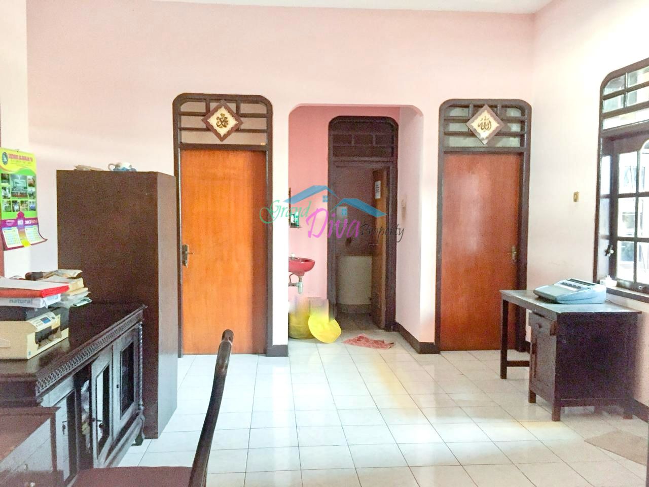 RUMAH 2 LANTAI  DI PERUMAHAN MASNAGA JAKASAMPURNA BEKASI