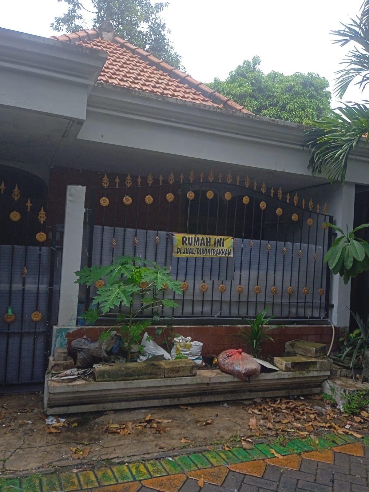rumah dijual jalan tunggorono petemon surabaya