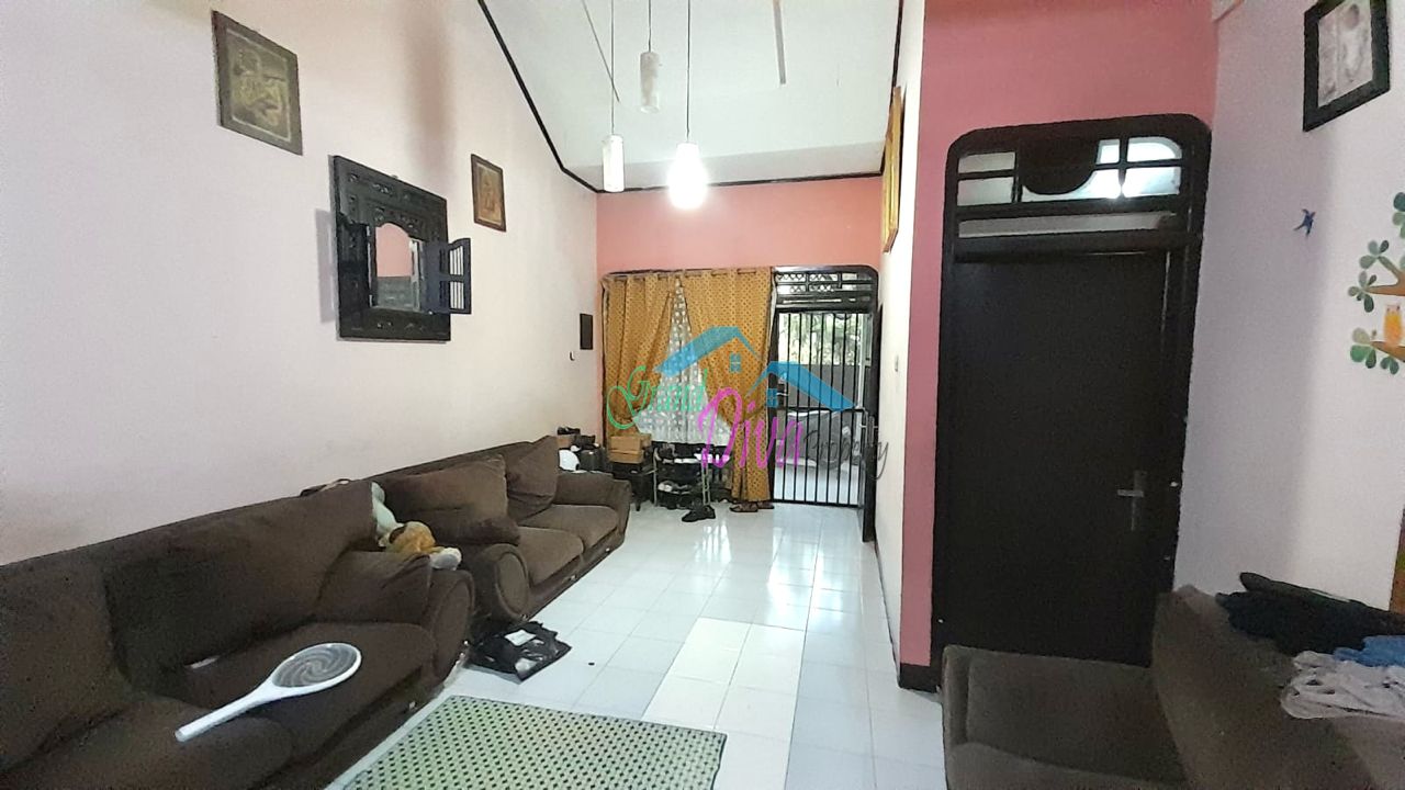 RUMAH 2 LANTAI  DI PERUMAHAN MASNAGA JAKASAMPURNA BEKASI