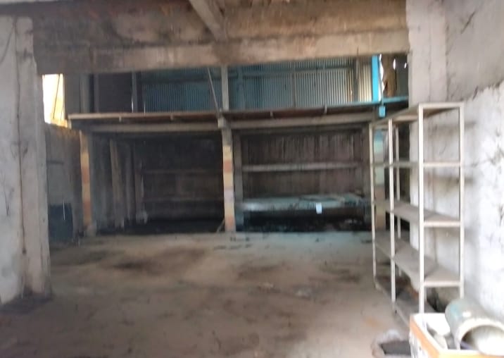 Rumah ex material pinggir jalan raya Kalimulya Depok