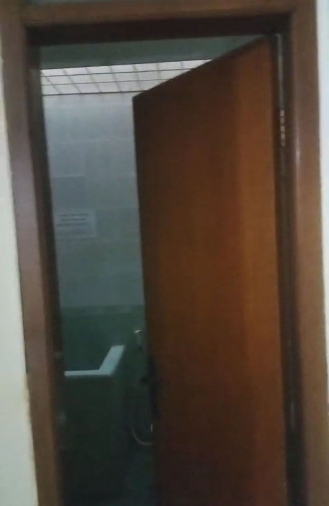 Rumah 3 Kamar Tidur 2 Kamar Mandi Carport di Antapani Bandung