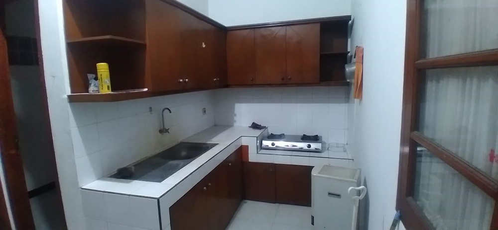 Rumah Full Furnish 4 Kamar Tidur 2 Kamar Mandi di Antapani Bdg