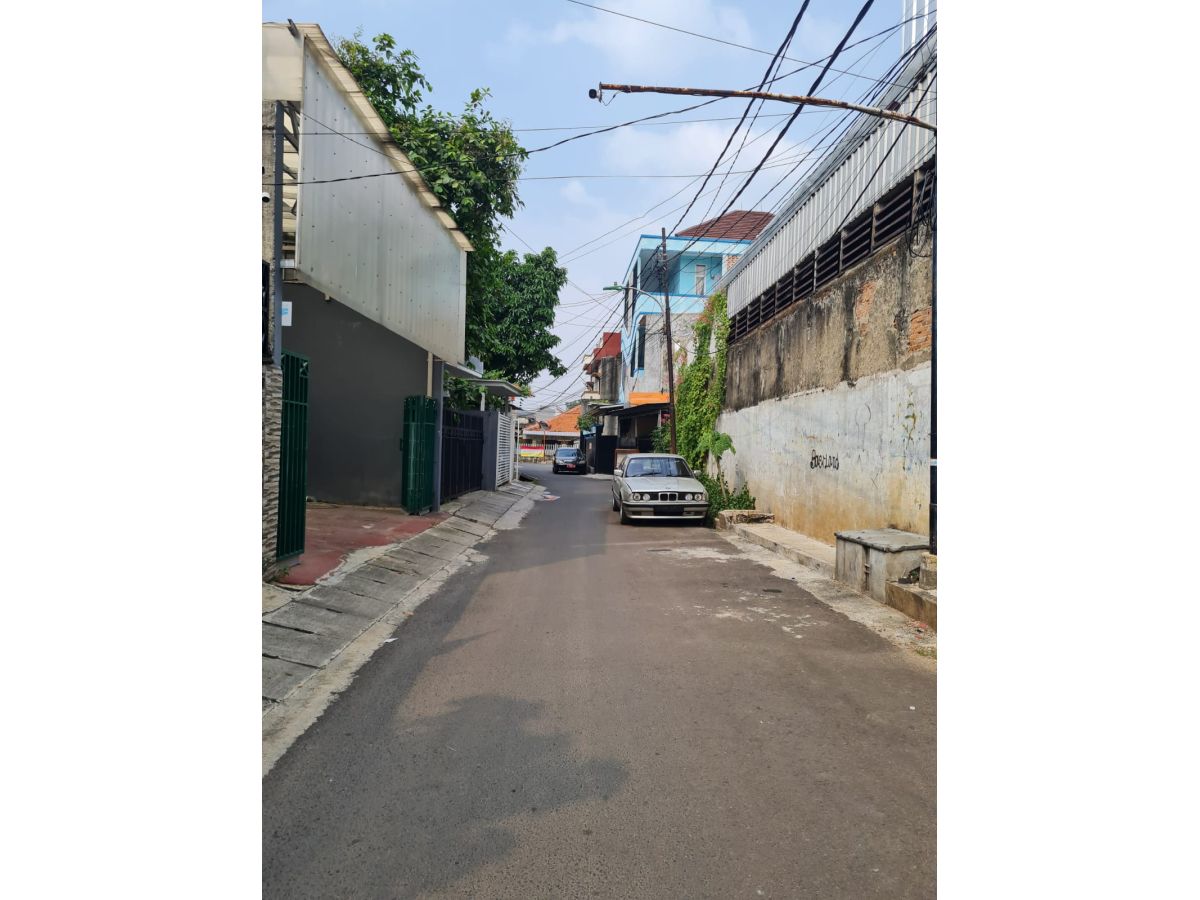Disewa Rumah Luas dan Strategis di Pulo Gadung Jakarta Timur